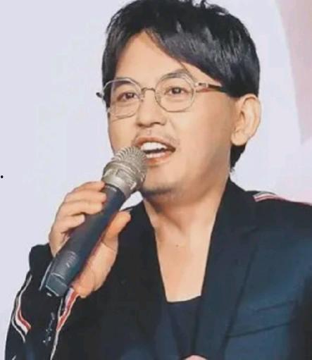 黄子佼吃瓜顺序,跟随他的视角，一网打尽娱乐圈风云