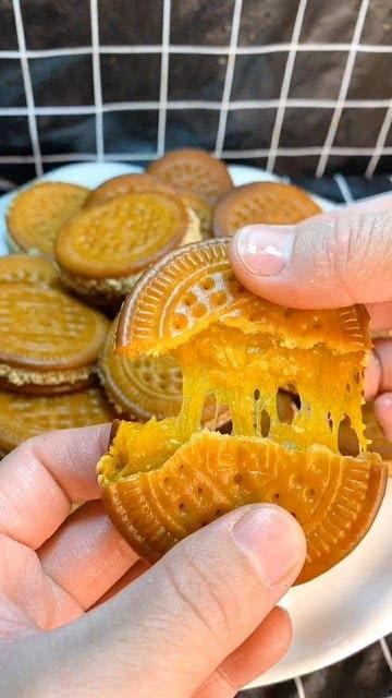 吃瓜那种小饼吃的是什么,传统美食中的新潮流